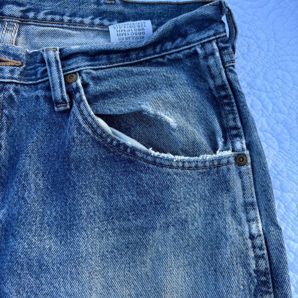 Vintage Distressed Wrangler Jeans | Tagged Men’s 34x32 | Fits Women’s 10/12 - Picture 9 of 16